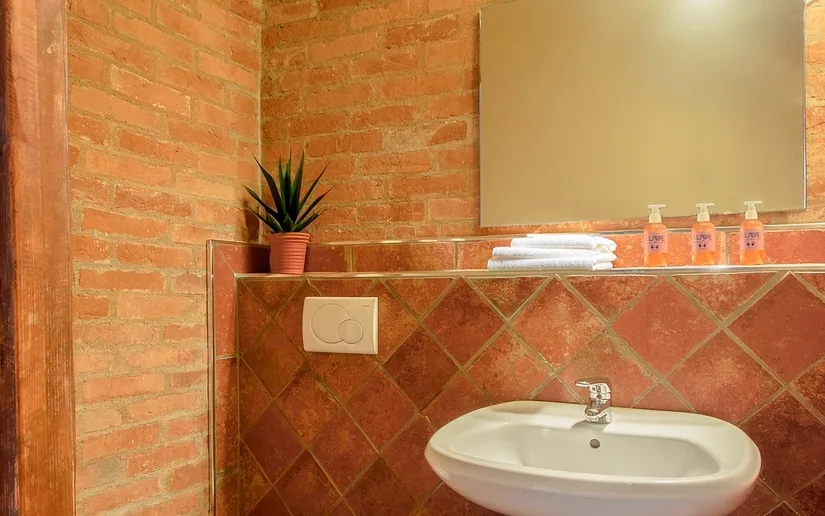 View of the second bathroom of the flat